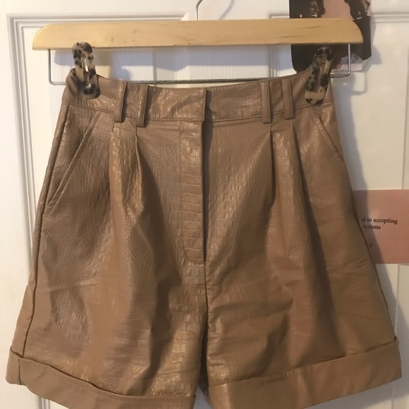 Dynamite Faux Leather shorts - Picture 6 of 9